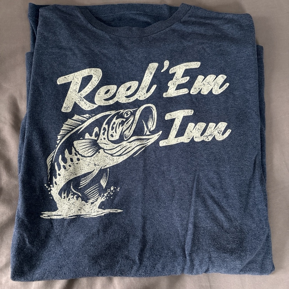 Bass Pro Shops Blue 'Reel 'Em Inn' Short Sleeve Tee